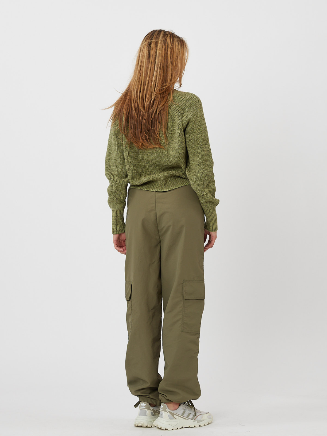 Army Green Bargo Byxor från Moves By Minimum