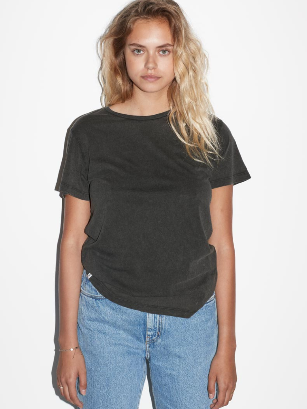 Basic Icôn T-shirt med rund hals för kvinnor