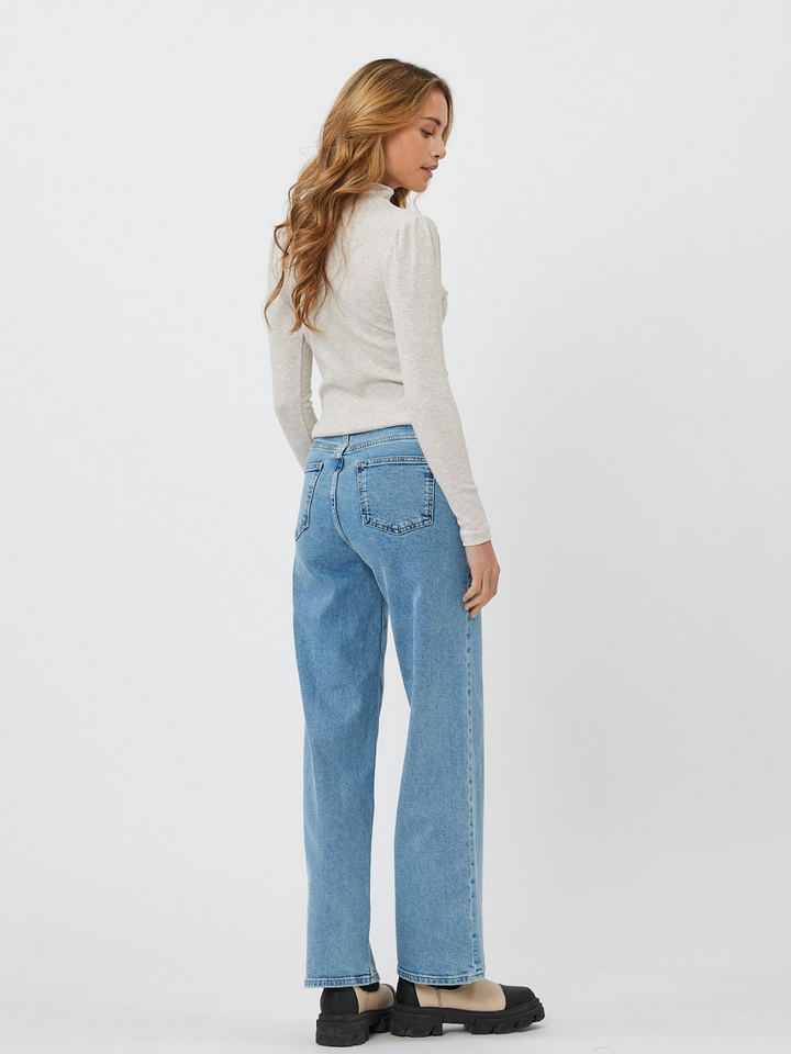 Beige Fienna Blus Från Moves By Minimum