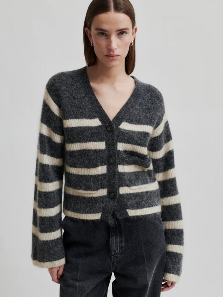 Kolgrå randig andra kvinnlig Ovalis stickad cardigan