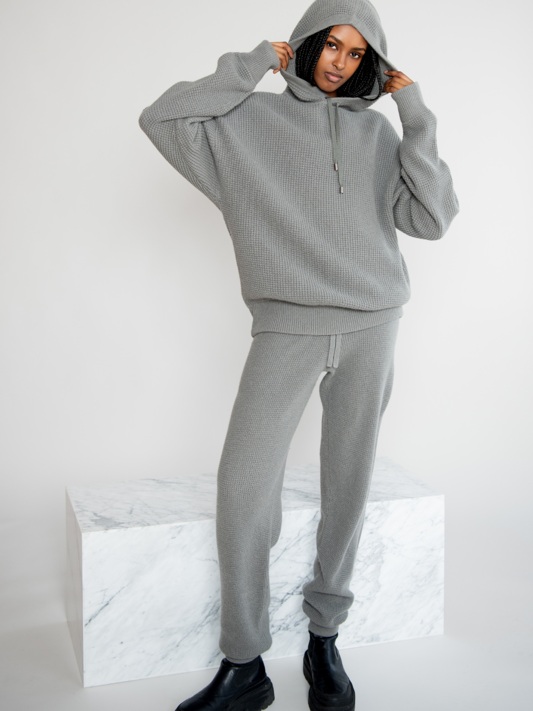 Ljusgrå Nomi Moonbeam Cashmere hoodie