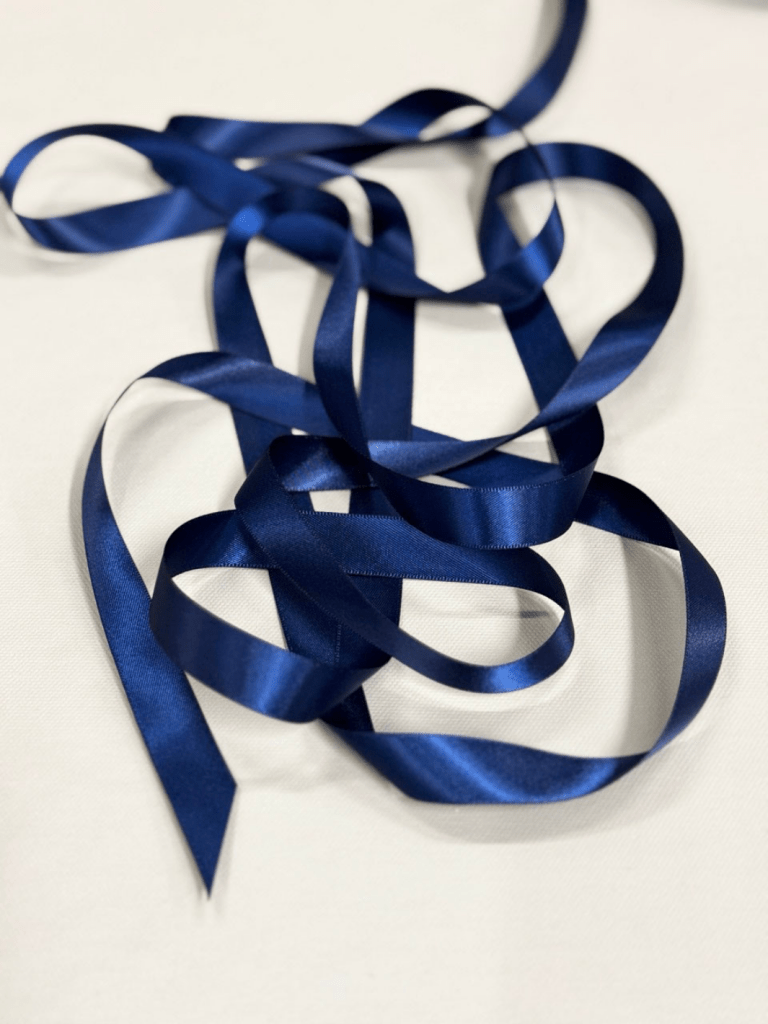 All By Voss - Blåt Silkebånd, 16 mm x 10 m All By Voss