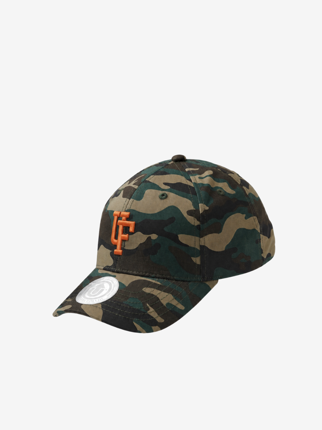 Upfront Spinback Camo trucker kasket med camouflageprint, orange UF-logo, mesh og justerbar rem. Klassisk sporty design, One Size.