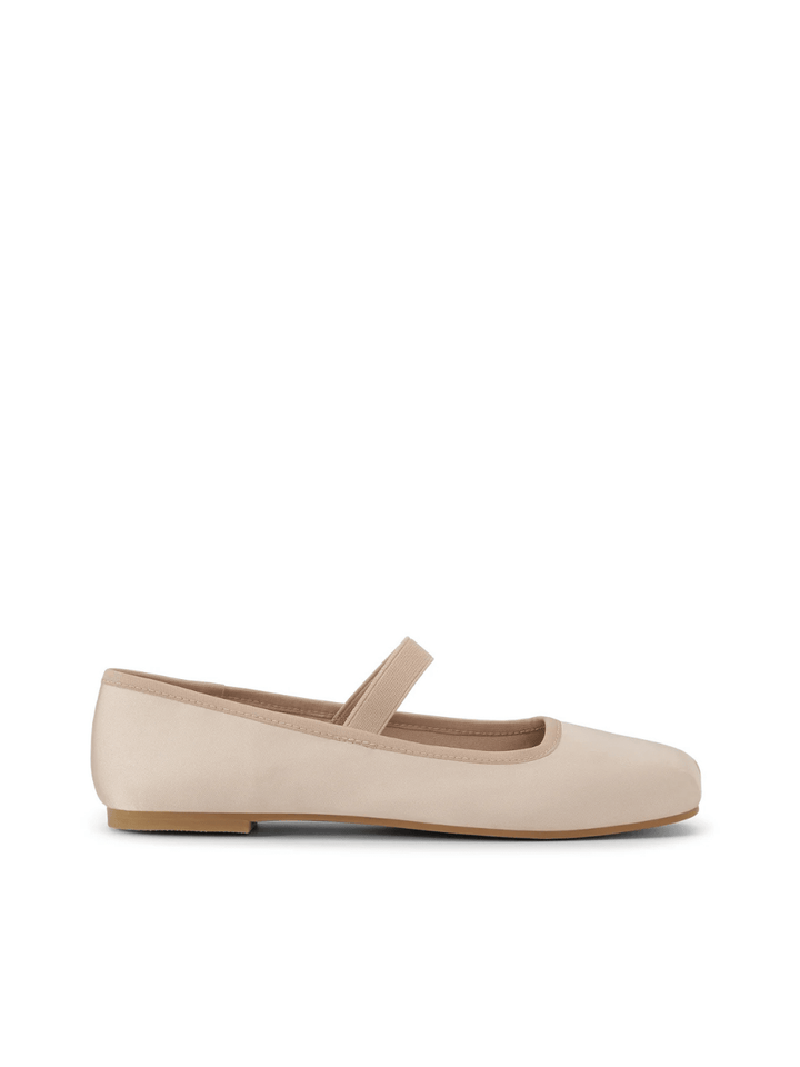 Shoe Biz Tacoma Ballerina I Nude Satin 36 Shoe Biz