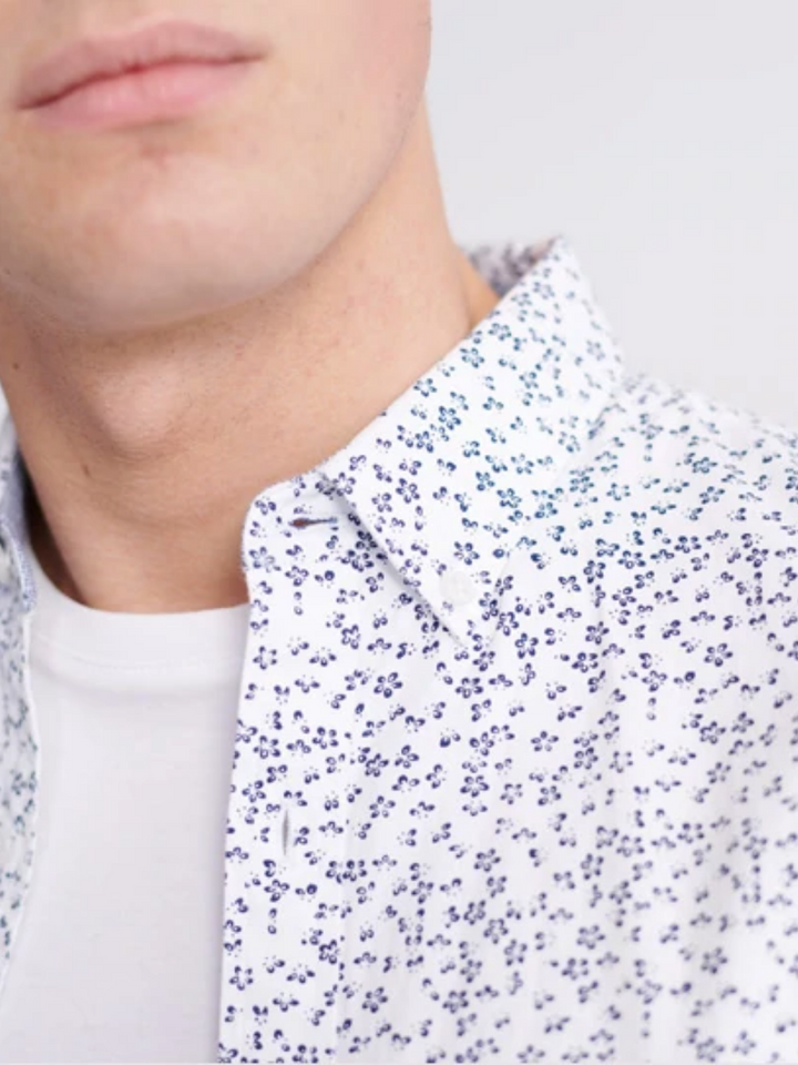 Vit blommig Superdry herrskjorta
