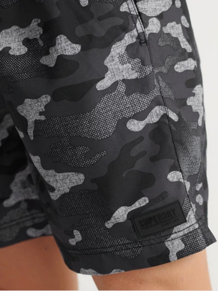 Superdry svarta camo badshorts