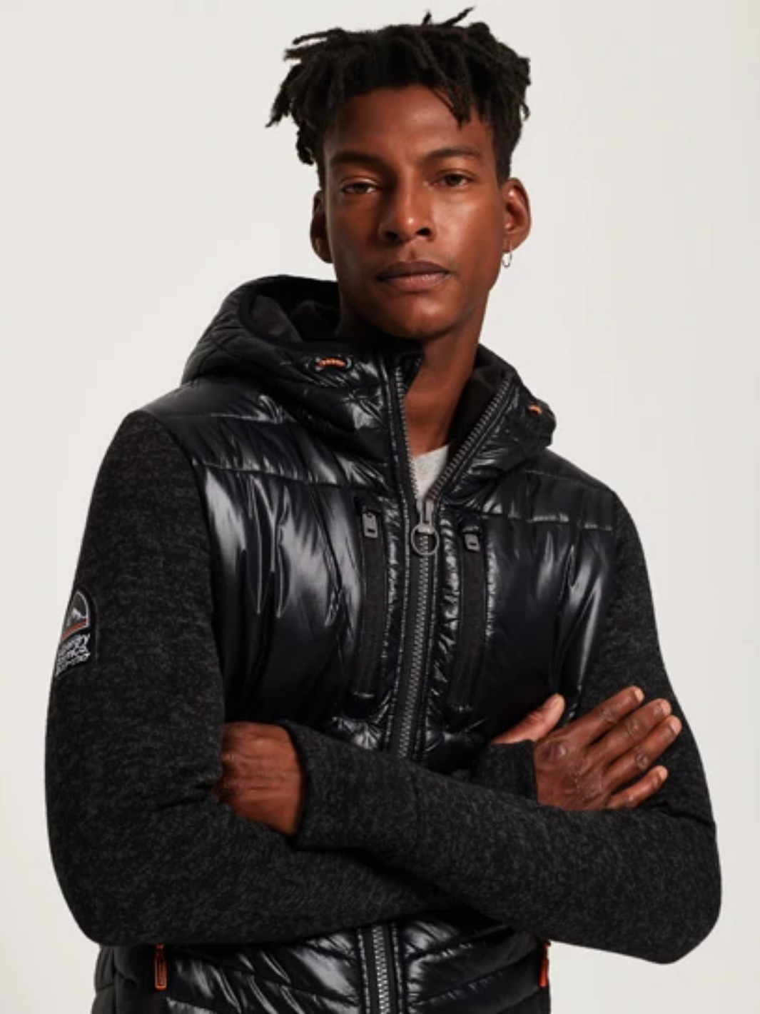 Svart Superdry Storm Hybrid jacka med stickade ärmar