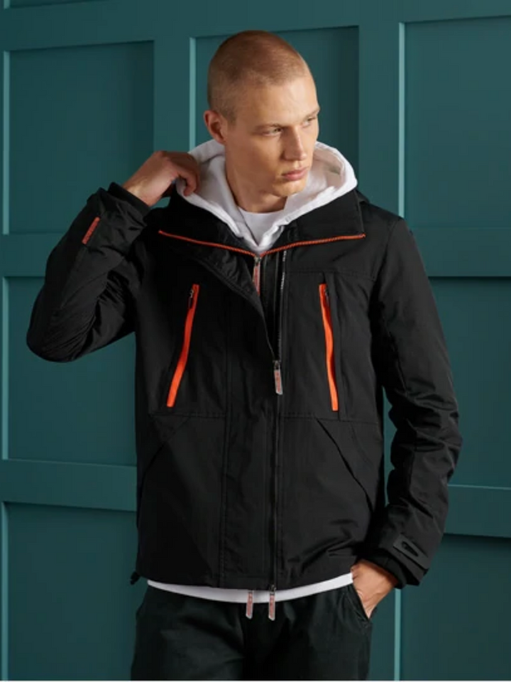 Svart Superdry attackjacka för män