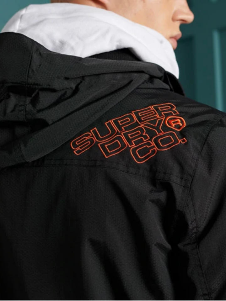 Svart Superdry attackjacka för män