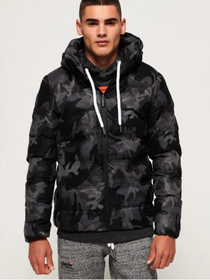 Svart/grå Superdry Puffer Camo Jacka för män