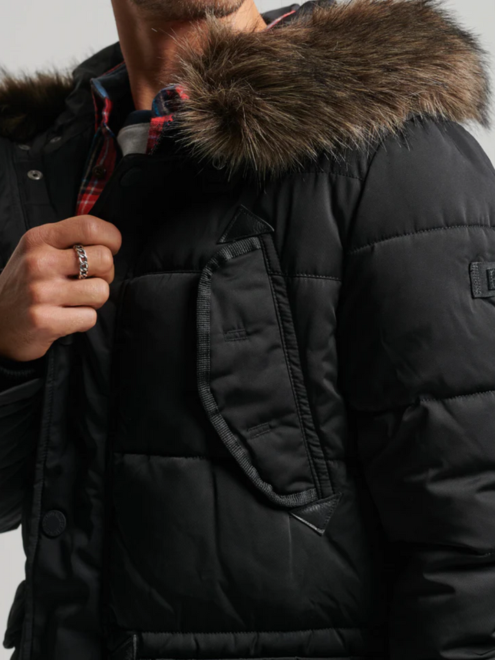 Svart Superdry Parkas Vinterjacka för män