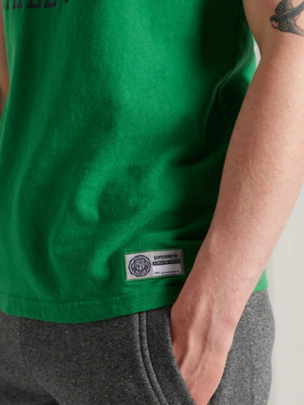 Grön Superdry friidrotts-T-shirt