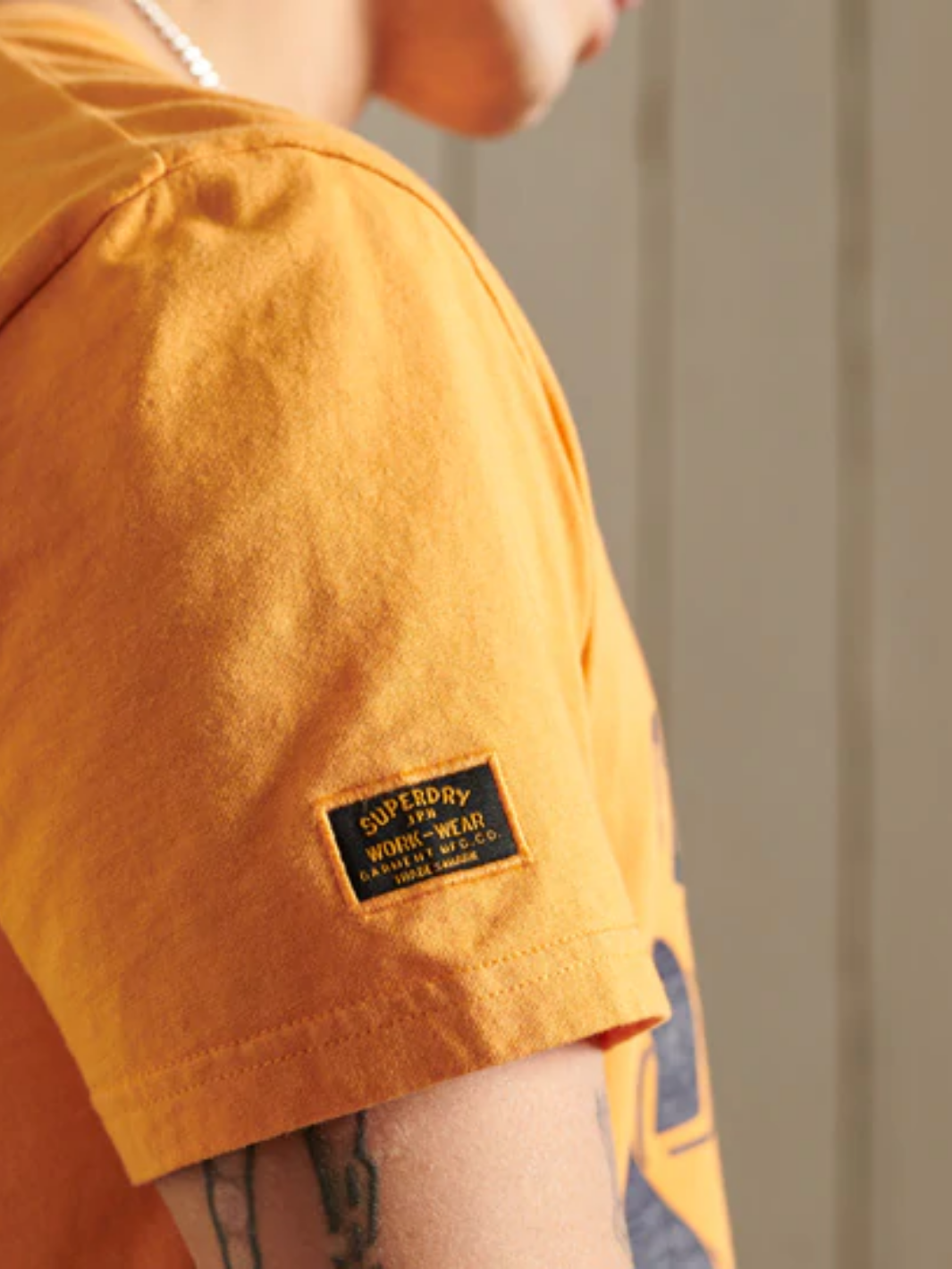 Orange Superdry Workwear grafisk T-shirt