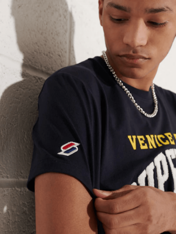 Mørk Navy Superdry T-Shirt S Superdry