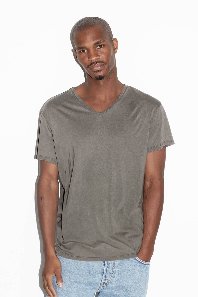 Simple V - neck T-shirt s 360° ICÔN