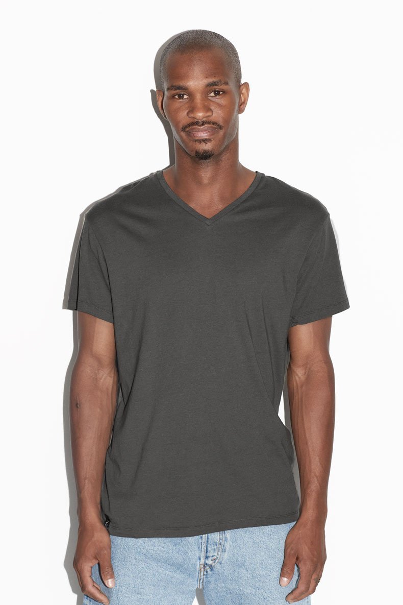 Simple V - neck T-shirt s 360° ICÔN